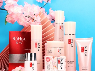 是否還在為產(chǎn)品效果不佳而煩惱？是否因為顧客復購率低而倍感壓力？ #化妝品OEM  #功效護膚品   #護膚品工廠